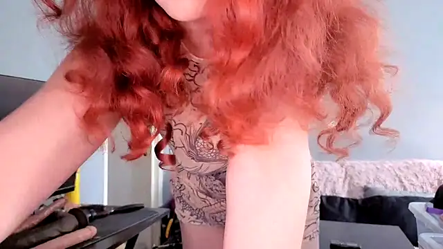 ENGLISHEMILY 69 online show from 09.15.25