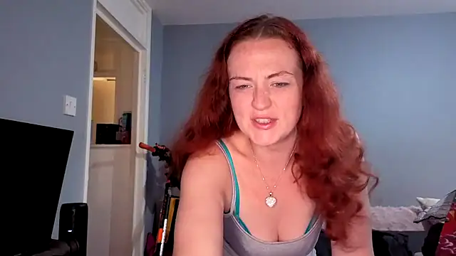 ENGLISHEMILY 69 online show from 09.17.25
