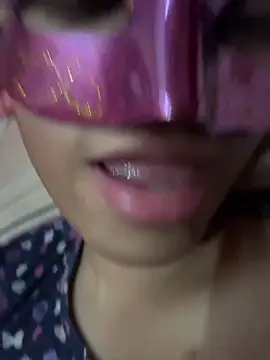 Miss-Kamini online show from 03.21.25