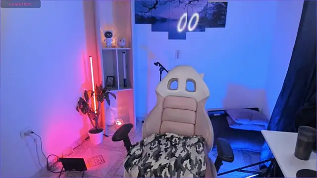 Snapshot of odelei chatting on 11.08.25 odelei online show from 11.08.25