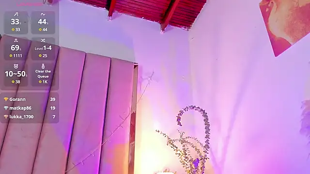 VICTORIA RASH online show from 01.05.25