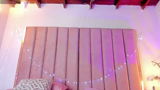 VICTORIA RASH online show from 01.22.25