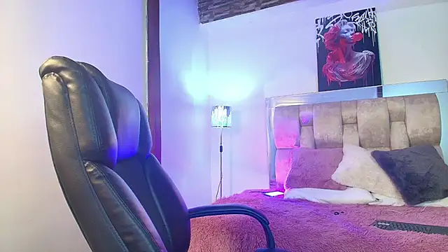 dakota Robbins  online show from 03.15.25