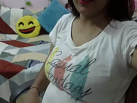 Snapshot of Bold_Pooja chatting on 10.01.25 Bold Pooja online show from 10.01.25