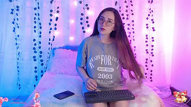 Snapshot of centaurigirl chatting on 12.29.24 centaurigirl online show from 12.29.24