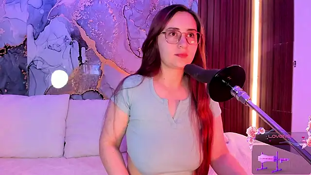 Snapshot of centaurigirl chatting on 09.19.25 centaurigirl online show from 09.19.25