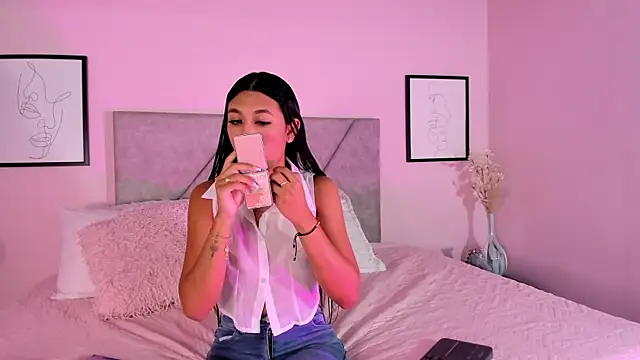 Emilyh  online show from 10.22.25