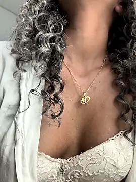 Amaliu  online show from 02.21.25