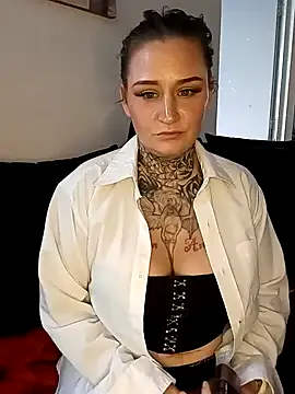 Lisacasandra online show from 12.12.24