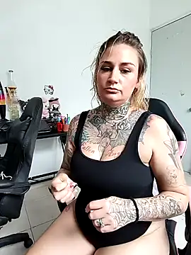 Lisacasandra online show from 01.01.25
