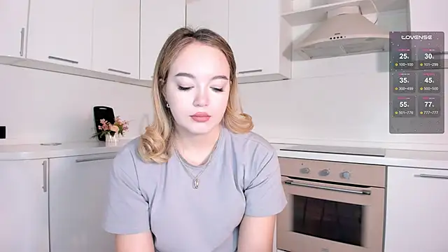 SheenaDollins online show from 12.04.24