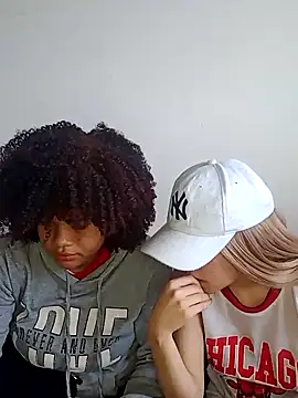 DANIELA MICHEL online show from 12.10.24