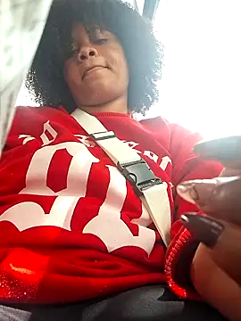 DANIELA MICHEL online show from 02.08.25