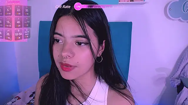 Snapshot of _18alice chatting on 12.13.24 18alice online show from 12.13.24