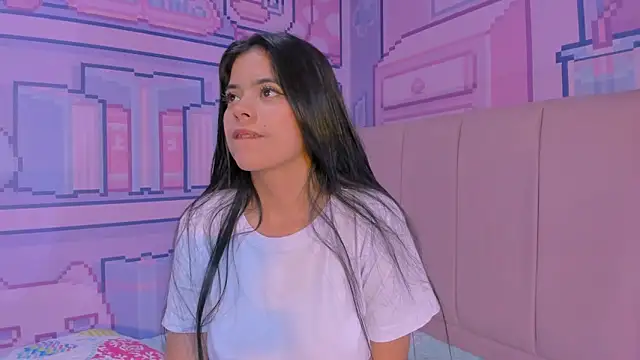 Snapshot of _18alice chatting on 03.08.25 18alice online show from 03.08.25