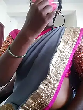 Snapshot of Preethytamilsexy chatting on 12.18.25 Preethytamilsexy online show from 12.18.25