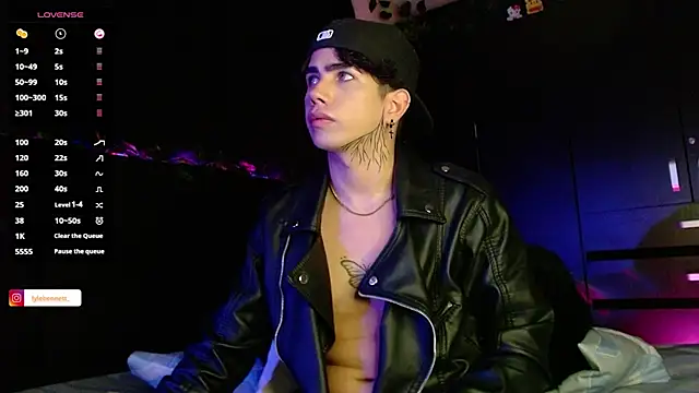 LyleBennett  online show from 12.16.24