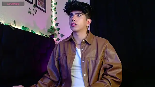 LyleBennett  online show from 01.27.25