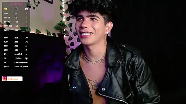 LyleBennett  online show from 01.30.25