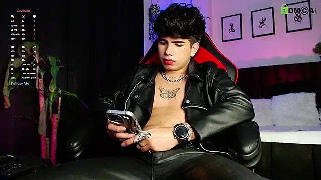 Snapshot of LyleBennett_ chatting on 03.09.26 LyleBennett online show from 03.09.26