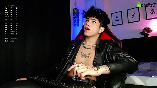 Snapshot of LyleBennett_ chatting on 03.27.26 LyleBennett online show from 03.27.26