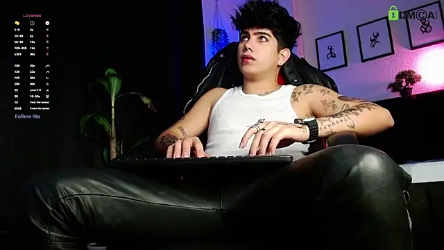 Snapshot of LyleBennett_ chatting on 03.28.26 LyleBennett online show from 03.28.26