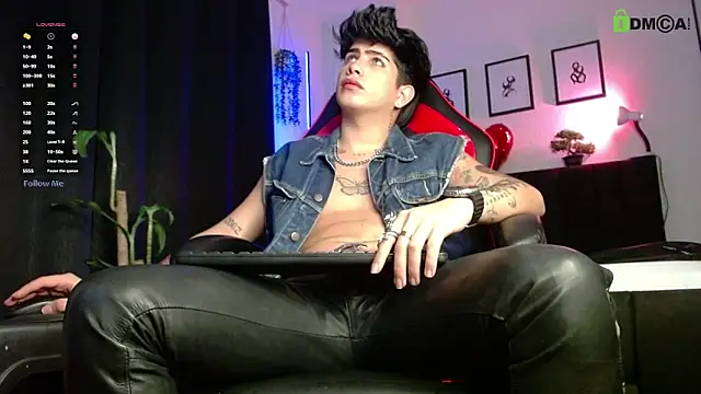 Snapshot of LyleBennett_ chatting on 03.31.26 LyleBennett online show from 03.31.26