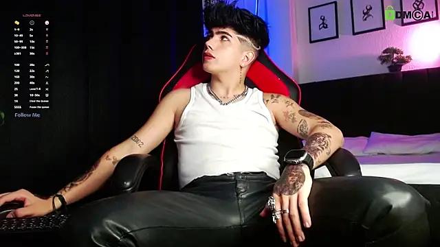 Snapshot of LyleBennett_ chatting on 04.06.26 LyleBennett online show from 04.06.26