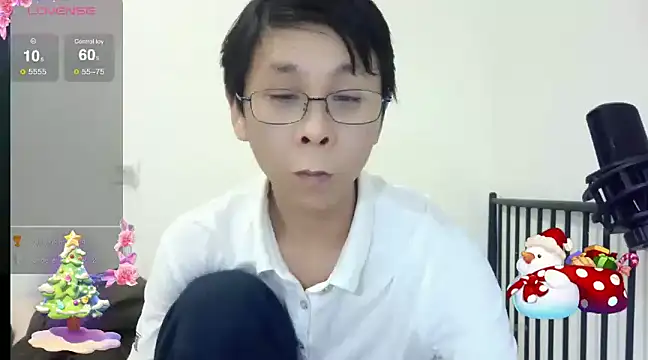 Snapshot of TGH521 chatting on 12.22.24 TGH521 online show from 12.22.24