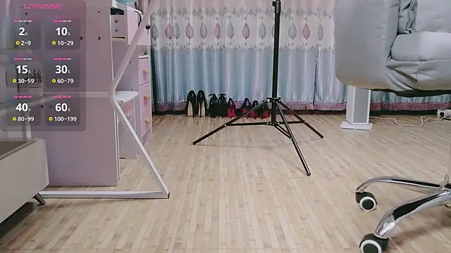 Snapshot of Mimiki-oo chatting on 02.14.26 Mimiki-oo online show from 02.14.26