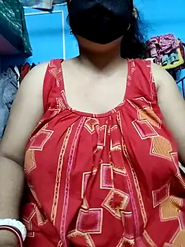 BERRY 00 online show from 10.05.25