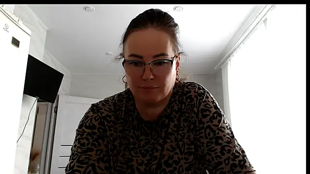 Nora Star online show from 03.01.26