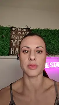 Snapshot of BillieStarOfficial chatting on 05.18.26 BillieStarOfficial online show from 05.18.26