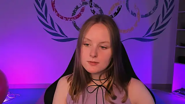 VivienLeeigh online show from 12.03.24