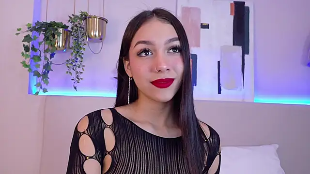 MiaOconner online show from 12.20.24