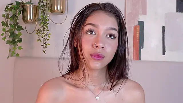 MiaOconner online show from 01.10.25