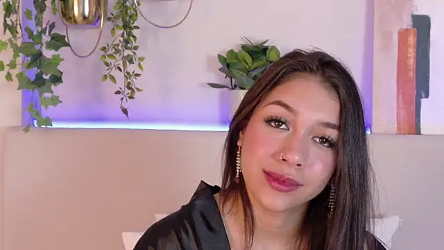 MiaOconner online show from 01.20.25