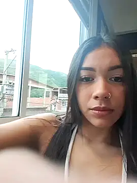 MiaOconner online show from 03.21.25