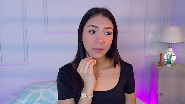 MiaOconner online show from 10.07.25