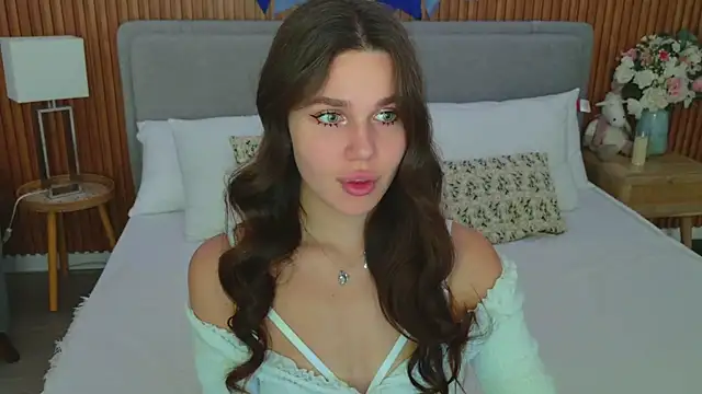 RihannaRose online show from 09.24.25