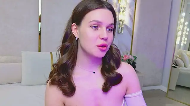 RihannaRose online show from 04.14.26