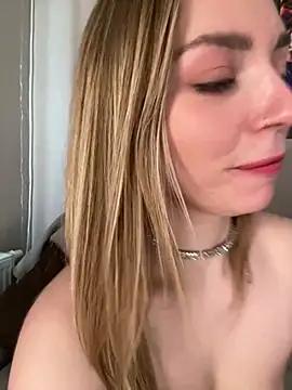 Snapshot of AnetGrey2 chatting on 12.12.24 AnetGrey2 online show from 12.12.24