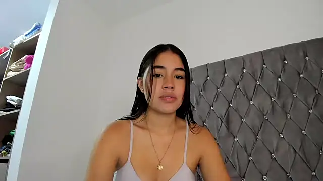 AriaMontgomery online show from 12.30.24