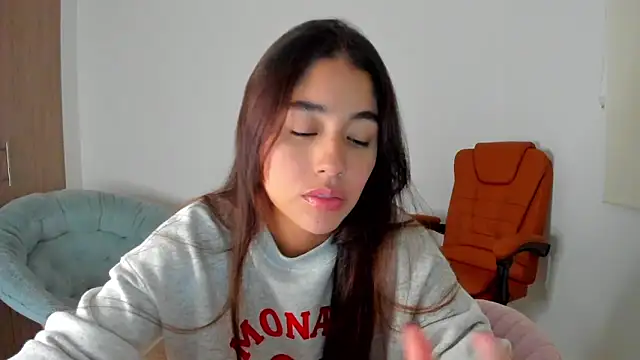 AriaMontgomery online show from 02.14.25