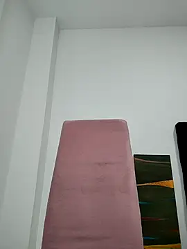 Snapshot of little_mavi chatting on 09.26.25 little mavi online show from 09.26.25