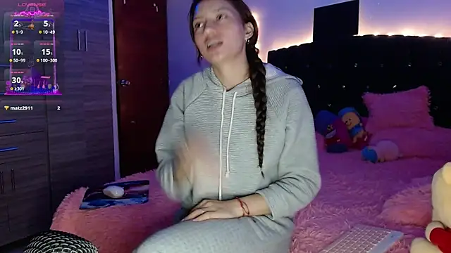 holy juli online show from 03.15.25