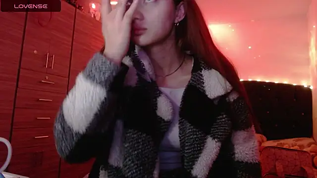 holy juli online show from 10.15.25