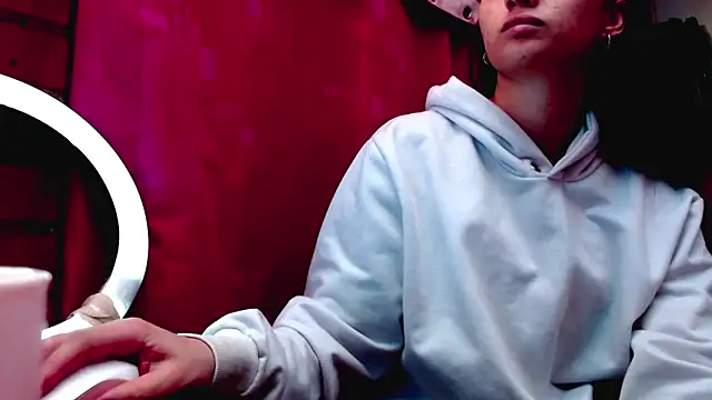 holy juli online show from 02.07.26