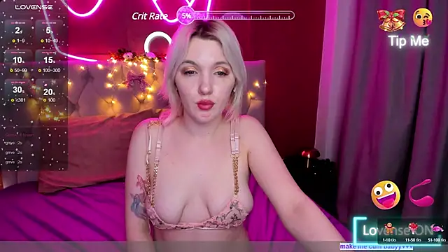 Snapshot of Fluffy_Monica chatting on 12.22.24 Fluffy Monica online show from 12.22.24
