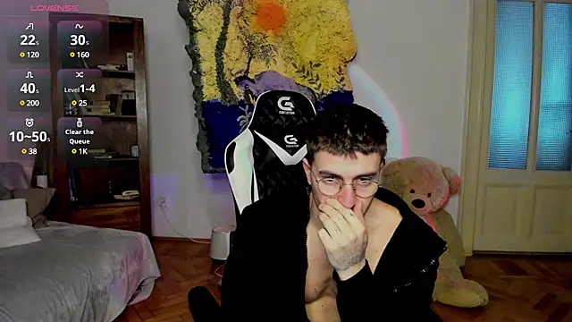 JulianDylan online show from 02.05.25